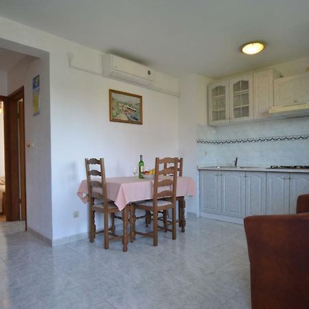Koreni Apartments Rovigno Esterno foto