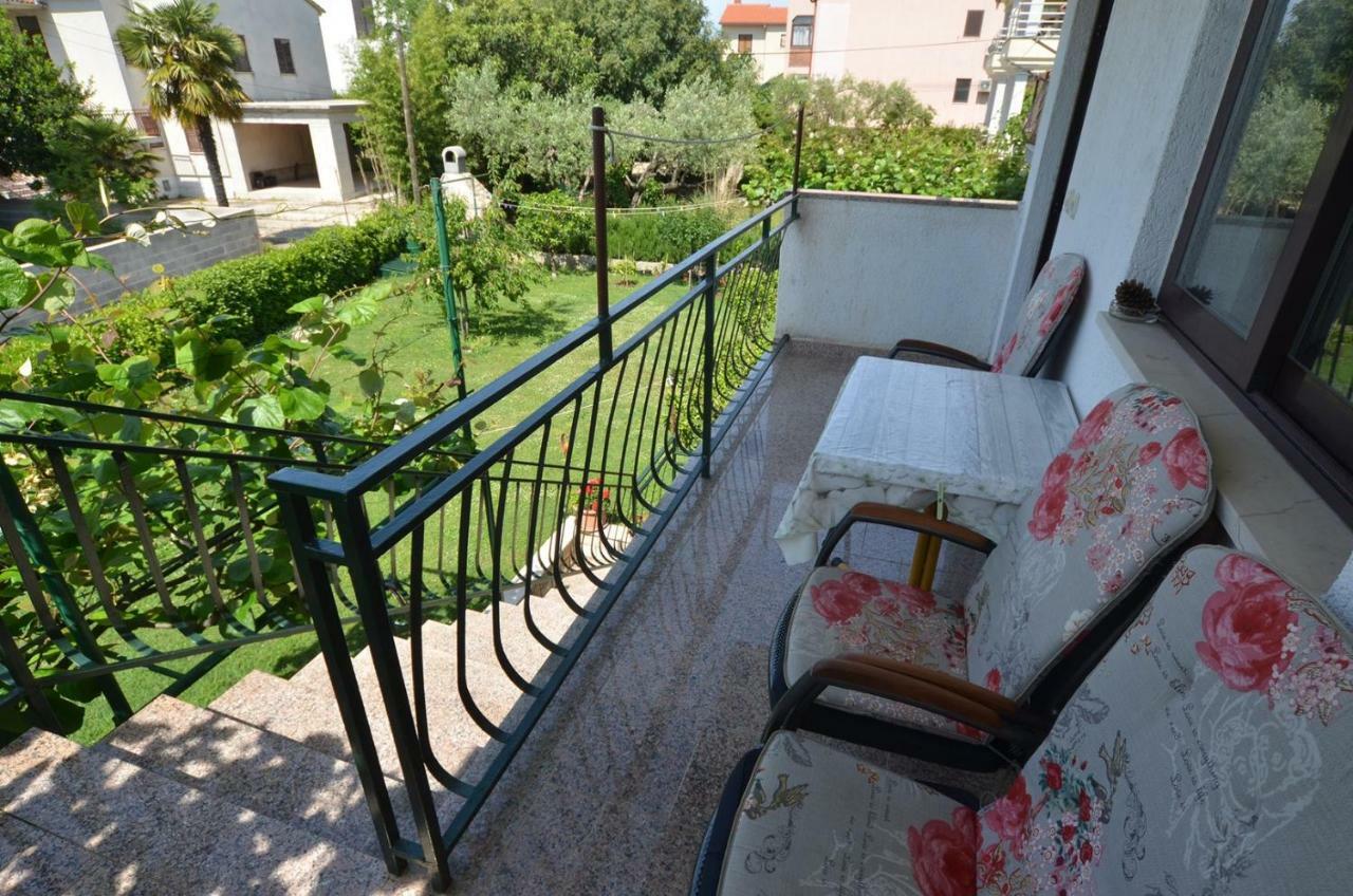 Koreni Apartments Rovigno Esterno foto