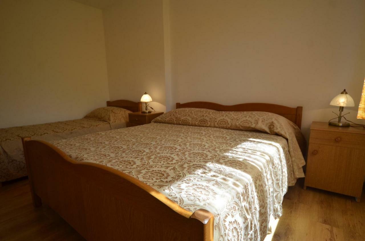 Koreni Apartments Rovigno Esterno foto