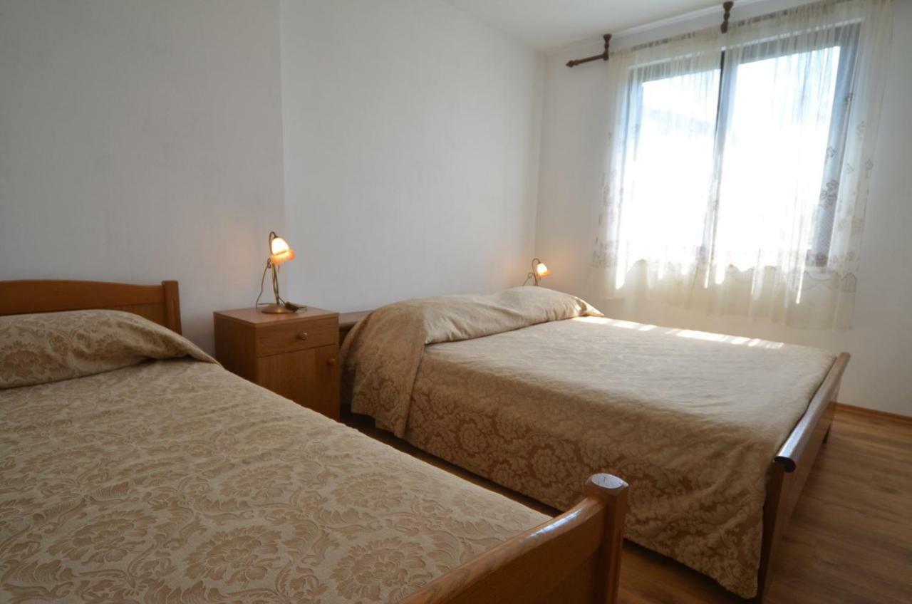 Koreni Apartments Rovigno Esterno foto
